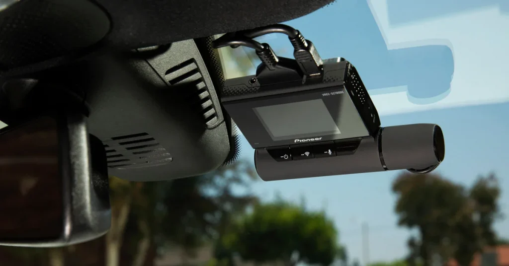 Police dash cams should have a GPS tracker